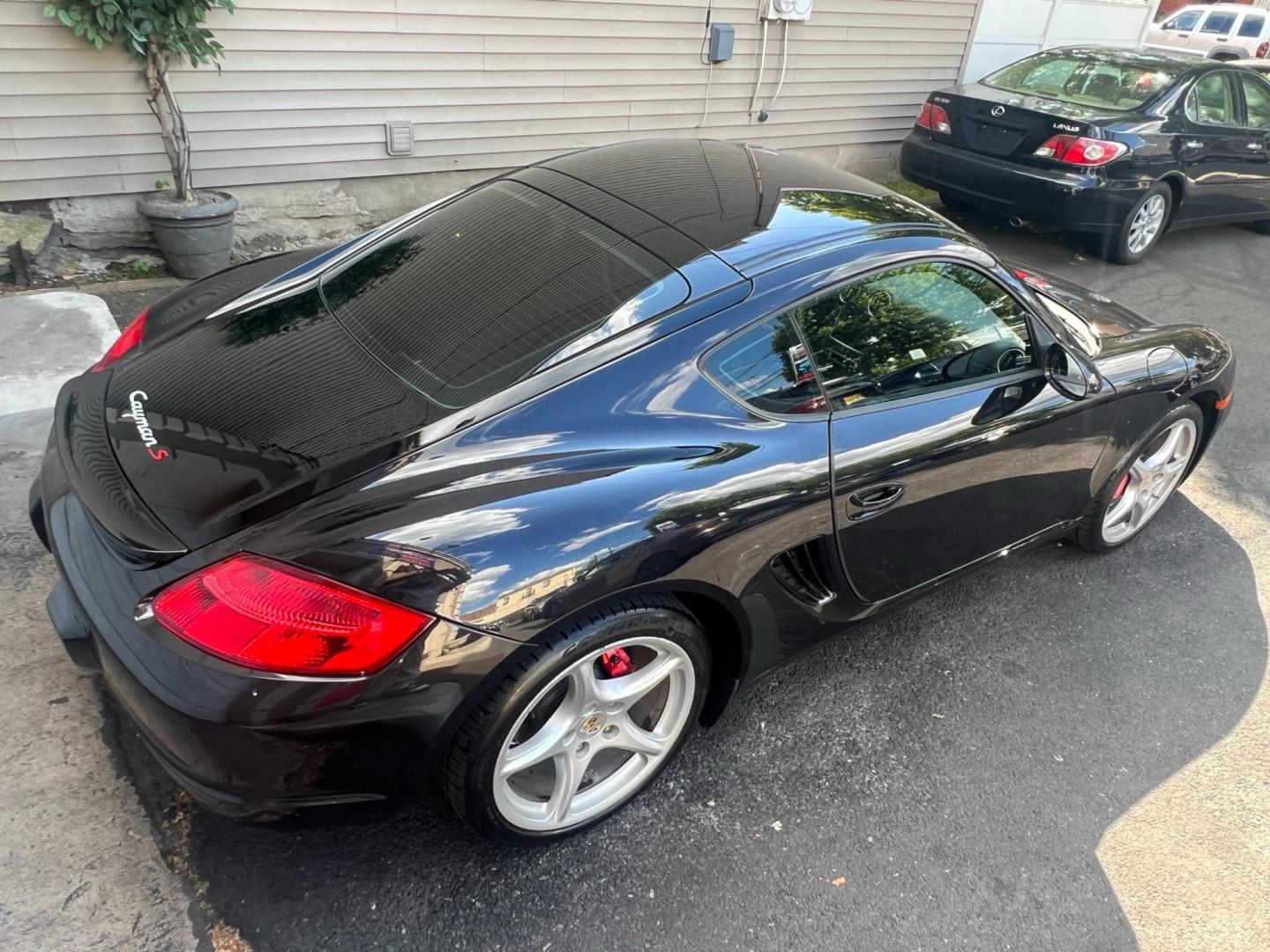 2006 BLACK /Black Leather Porsche Cayman s (WP0AB29846U) with an 3.4L H6 DOHC 24V engine, located at 1018 Brunswick Ave, Trenton, NJ, 08638, (609) 989-0900, 40.240086, -74.748085 - Photo#12